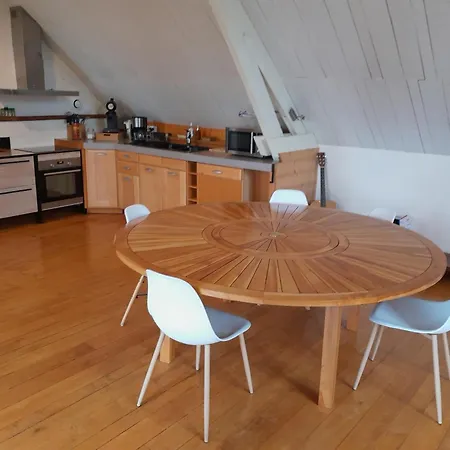 Le Loft Moderne Et Chaleureux Avec Vue Verdoyante Apartamento *
