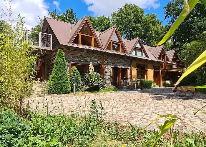 La Maison Dans Les Bois *